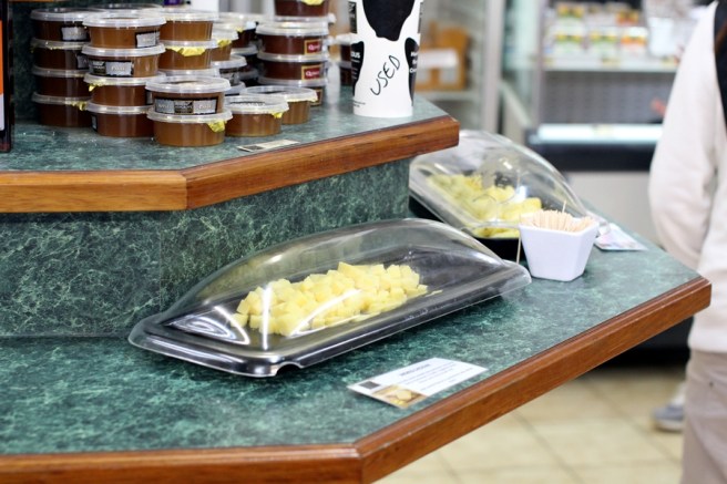 當然這裡的芝士可以無限試食