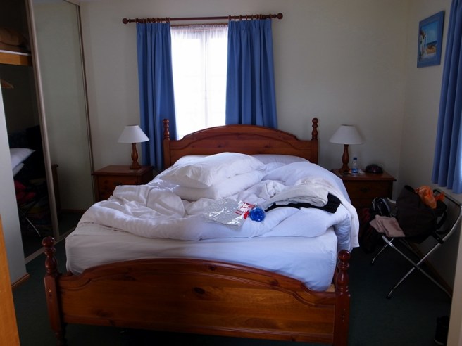 樓下是雙人大床，樓上就是兩張單人床