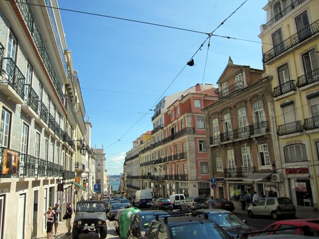 這個地區叫Barrio Alto,是舊城區旁的小山,晚上更是不少餐廳的集中地