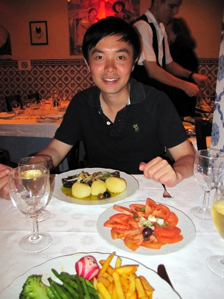 食物雖然不算很好吃,不過吃環境和吃氣氛,也值回票價