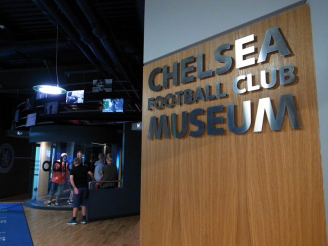 如果stadium tour還沒有開始，就可到樓上的博物館先參觀