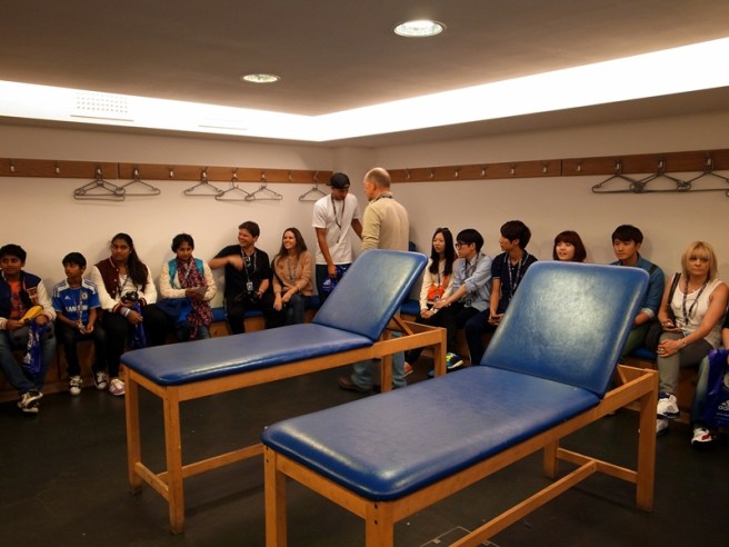 舒適的作客球隊更衣室，讓人變得鬆懈