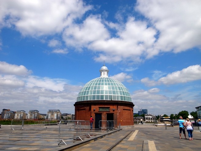 一開始還以為這個是皇家天文台的一部份，原來這只不過是一個地下通道。天文台還要走很遠