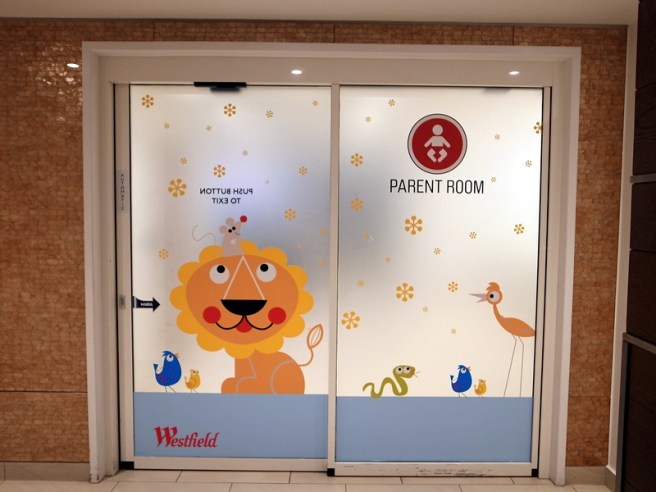 有很多育嬰室，而且很大很舒適